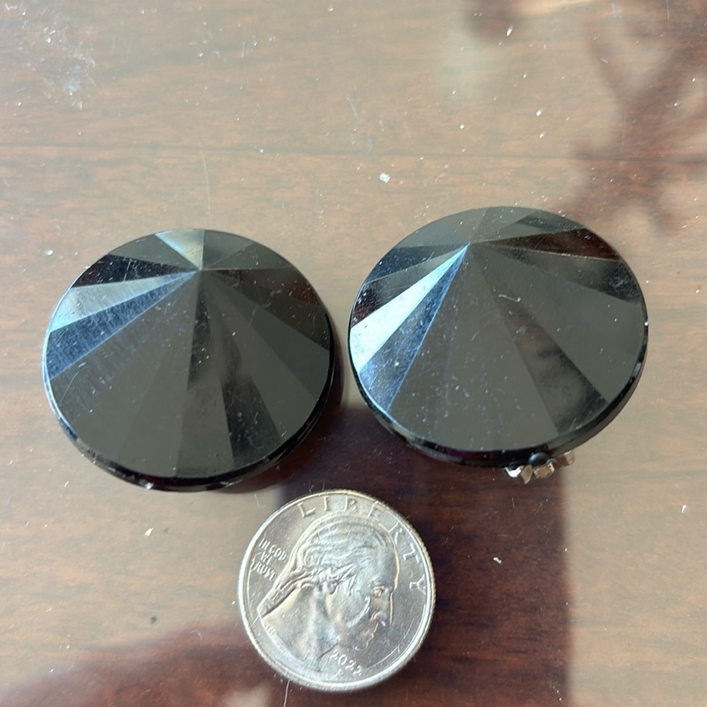 Vintage Black clip-on earrings